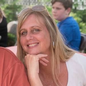 Meet your Posher, Claudia